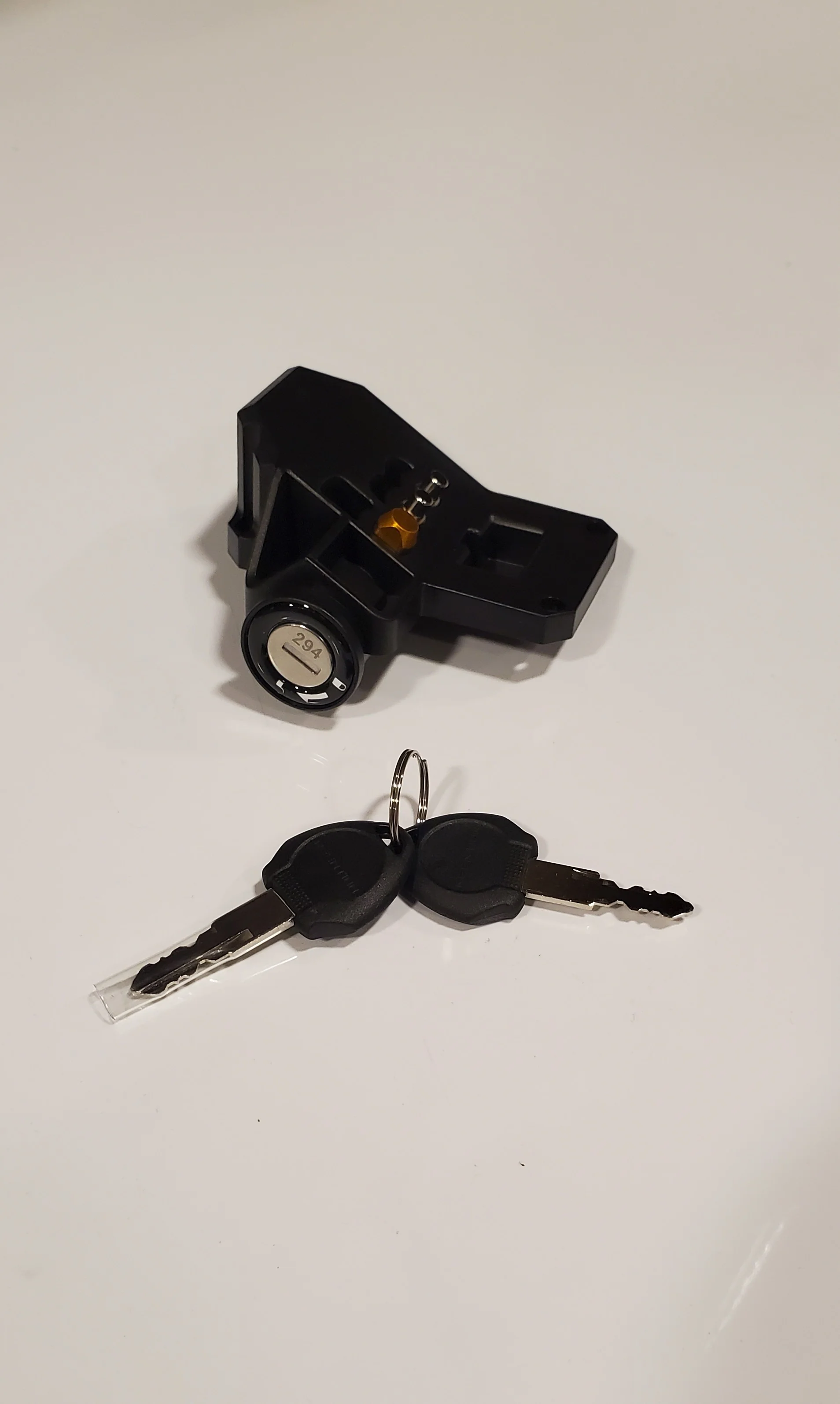 Battery Lock (Gio Storm) - PBC1484XL